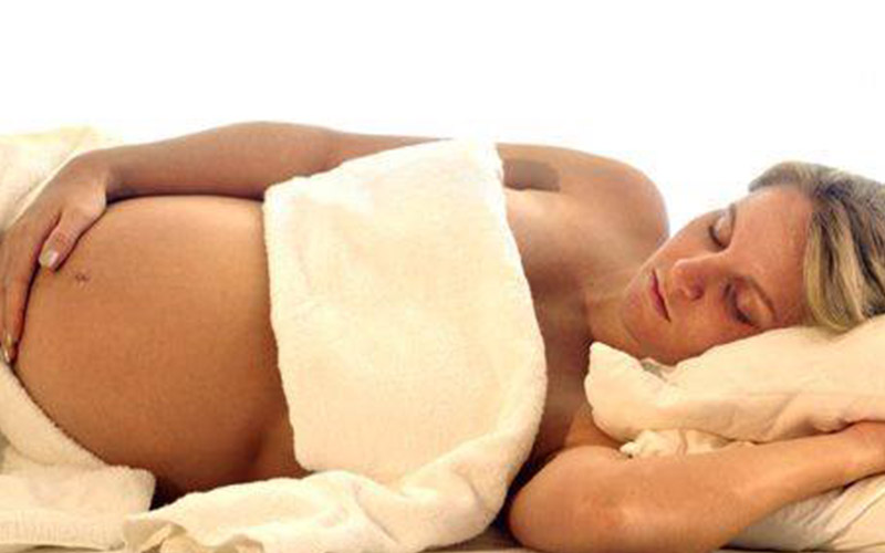 massage-goldfinger-cote-azur-massage-prenatal